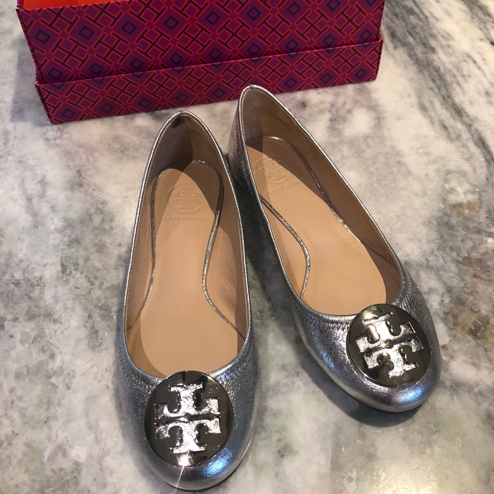 SOLD ****. Tory Burch flats